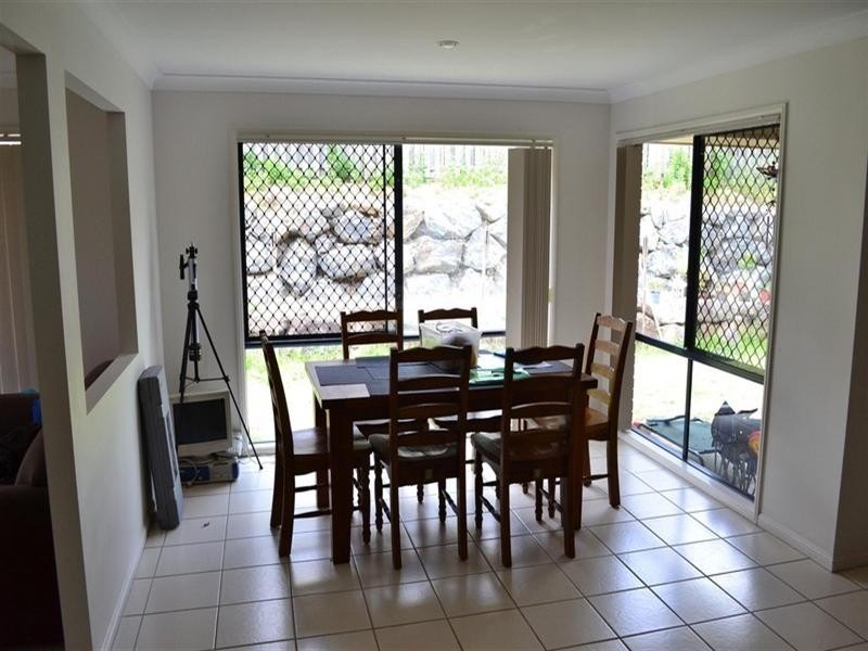 10 Ainsworth Street, Pacific Pines QLD 4211