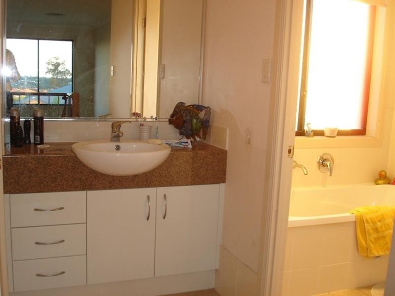 1/54 Codrington Circuit, Pacific Pines QLD 4211