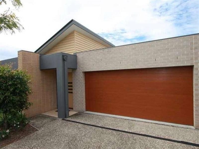 6 Twynam Mews, Pacific Pines QLD 4211