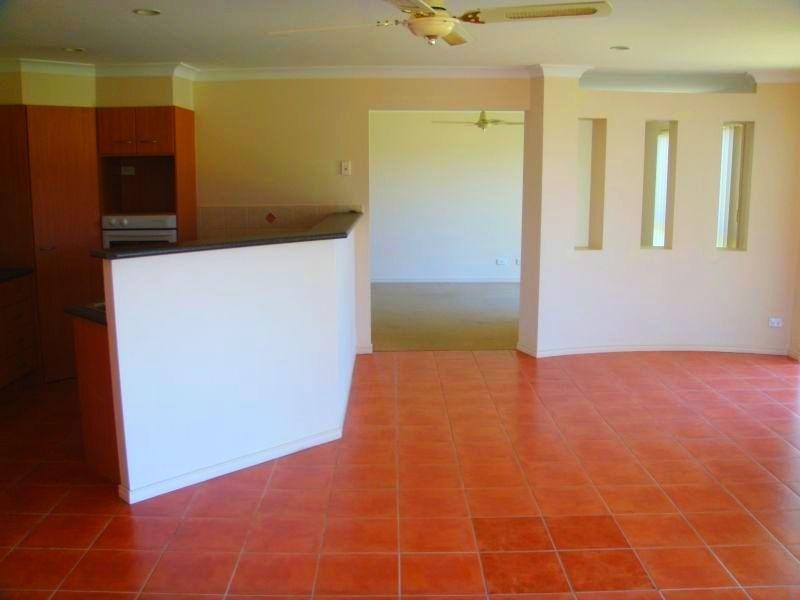 45 Feathertop Crescent, Pacific Pines QLD 4211