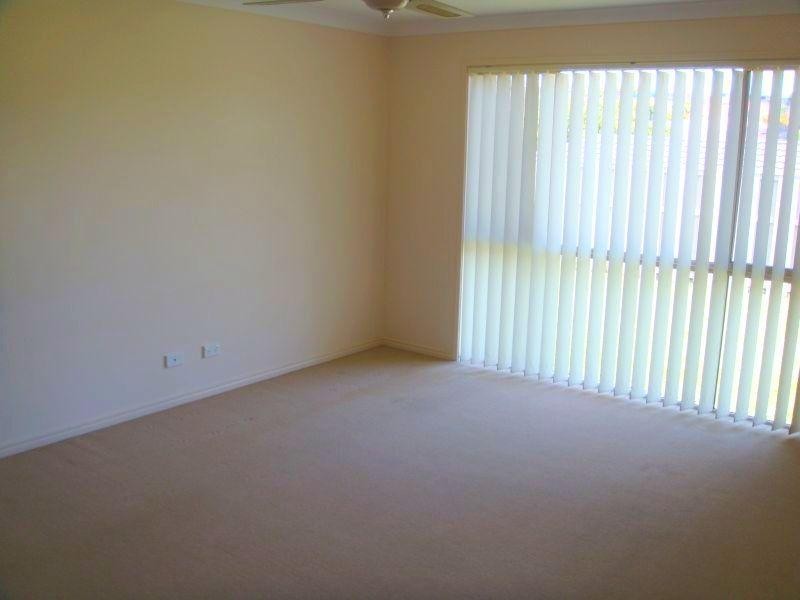 45 Feathertop Crescent, Pacific Pines QLD 4211