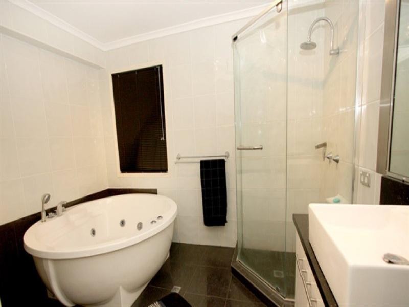 Pacific Pines QLD 4211