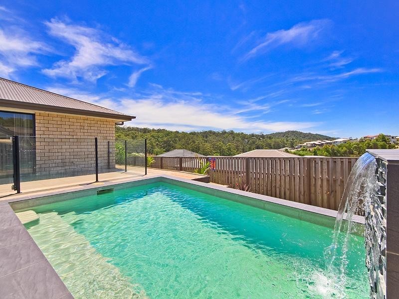 9 Willunga Street, Pacific Pines QLD 4211