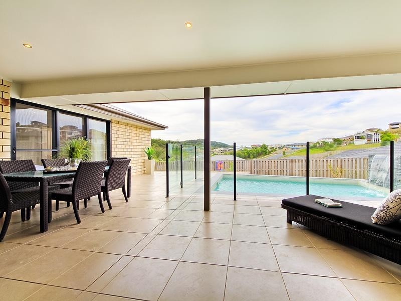 9 Willunga Street, Pacific Pines QLD 4211