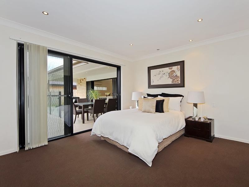 9 Willunga Street, Pacific Pines QLD 4211