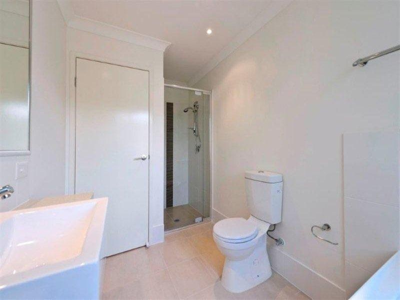 L Springwood Avenue, Pacific Pines QLD 4211