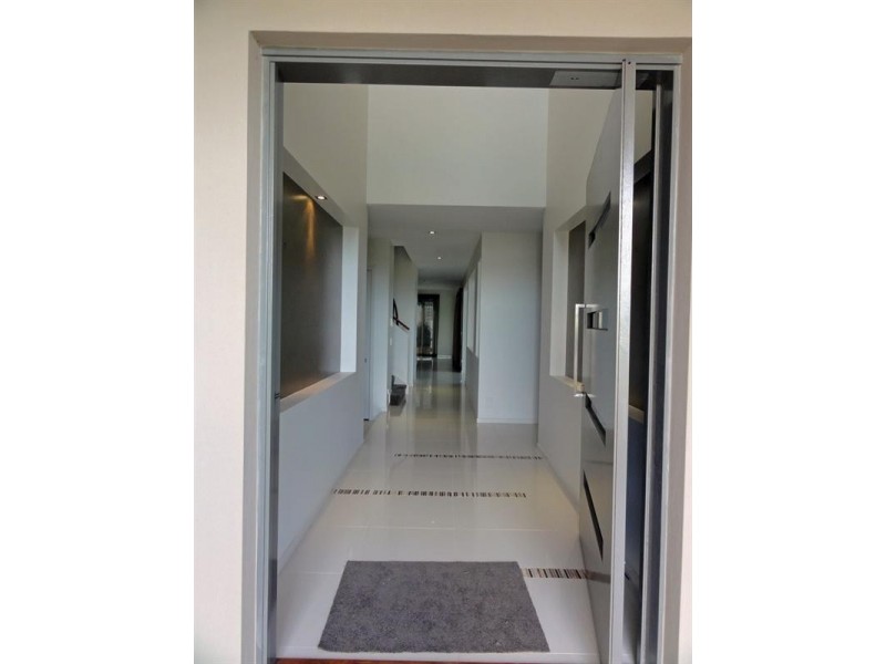 Pacific Pines QLD 4211