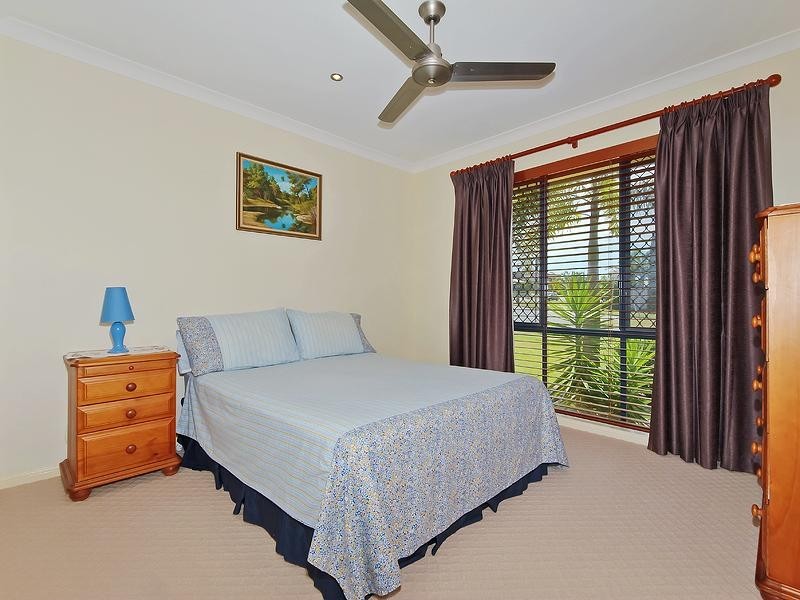 8 Springwood Avenue, Pacific Pines QLD 4211