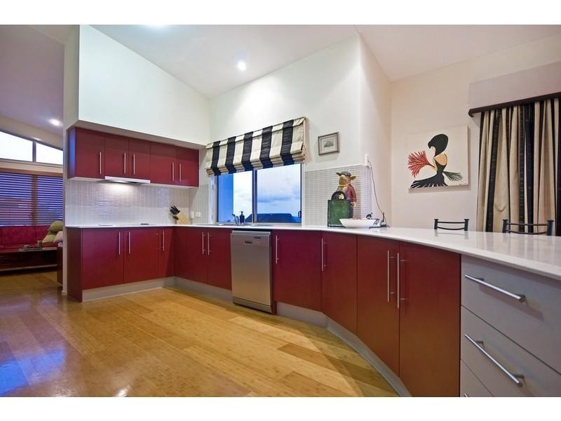 34 272, Coombabah QLD 4216