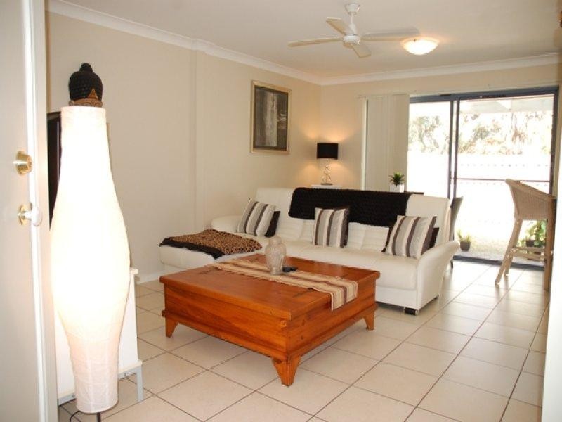 11/2 Studio Drive, Pacific Pines QLD 4211