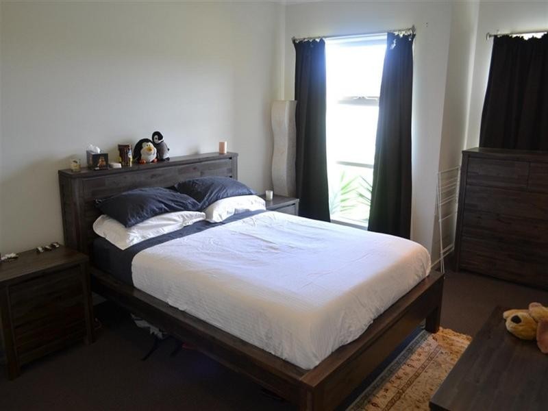 Pacific Pines QLD 4211