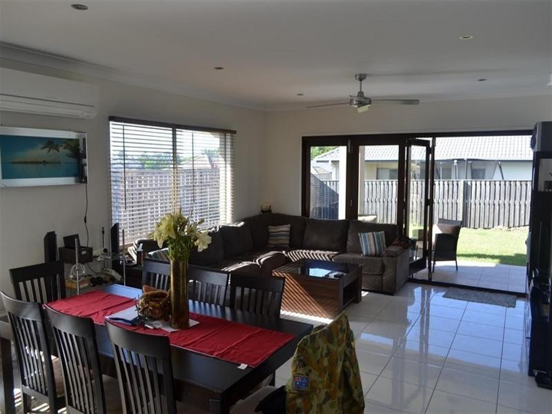 Pacific Pines QLD 4211
