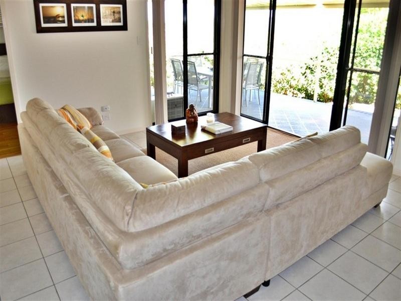 23 Midway Terrace, Pacific Pines QLD 4211