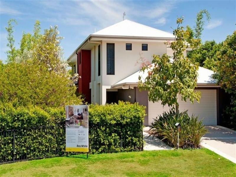 35 Mellum Circuit, Pacific Pines QLD 4211