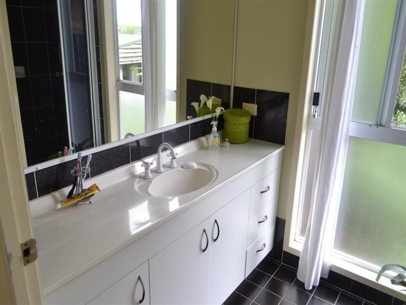 Pacific Pines QLD 4211