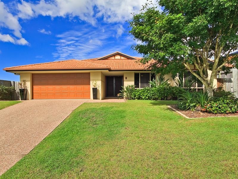 6 Springwood Avenue, Pacific Pines QLD 4211