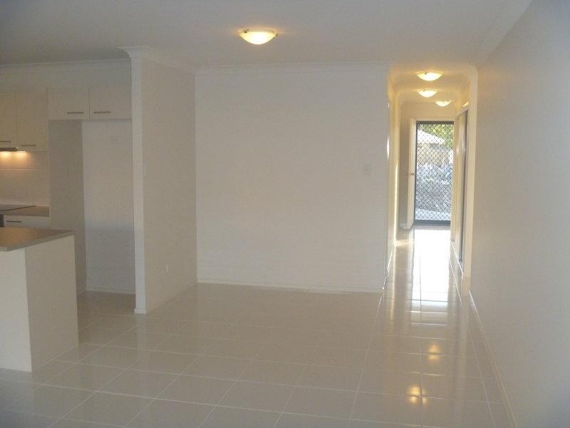 30 Rise Circuit, Pacific Pines QLD 4211