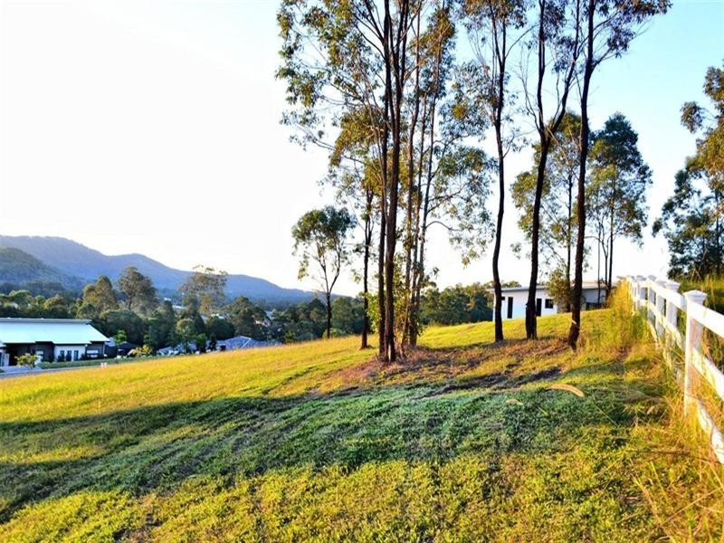 2 Cardiff Close, Maudsland QLD 4210