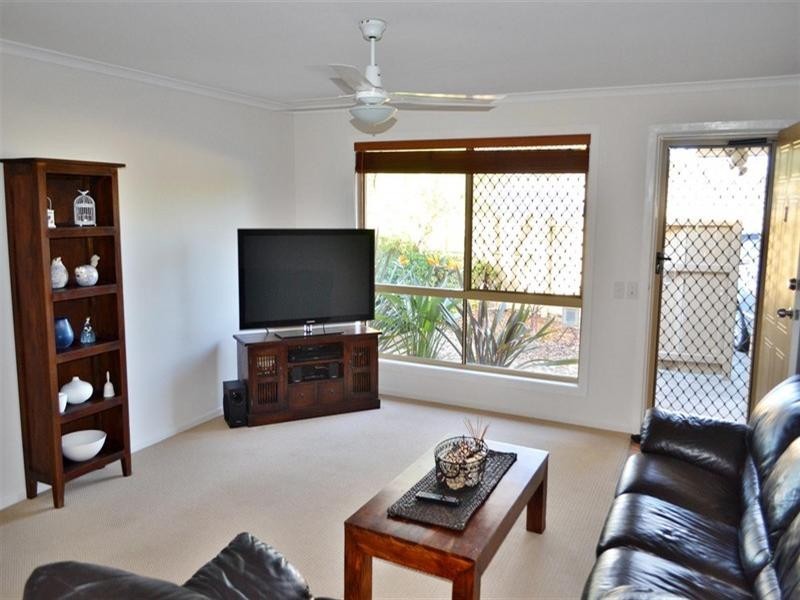 1/8 Fonda Place, Oxenford QLD 4210