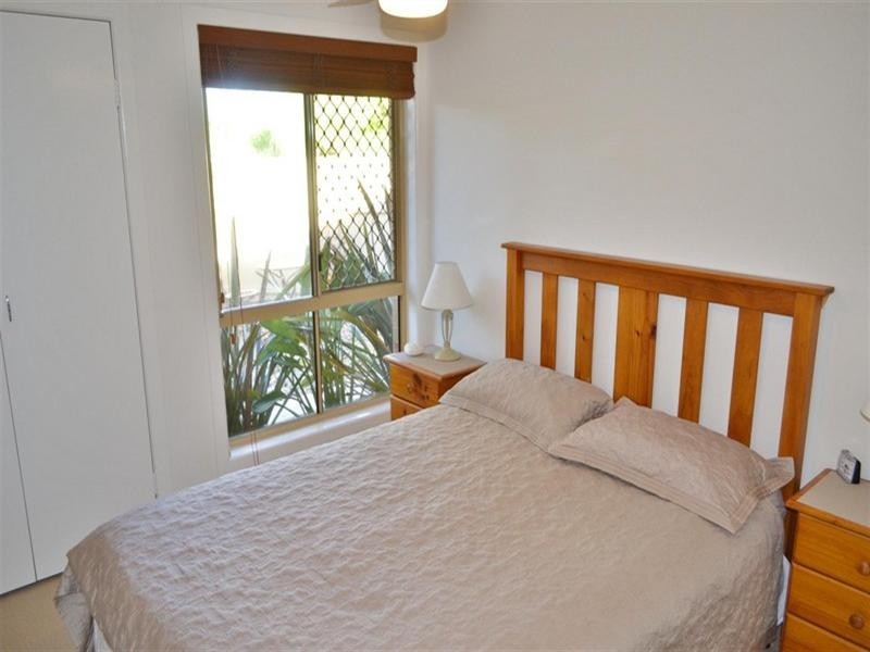 1/8 Fonda Place, Oxenford QLD 4210