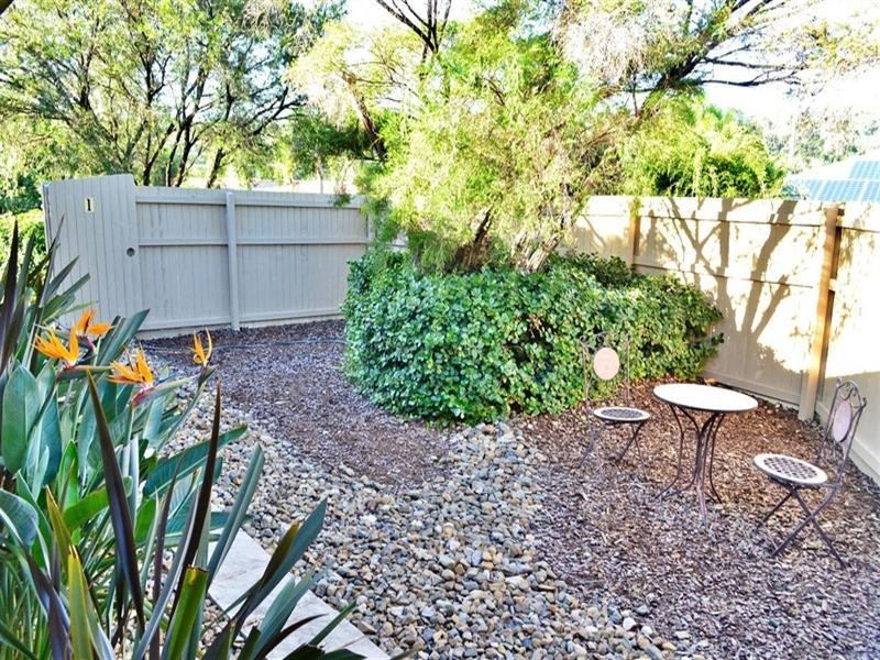 1/8 Fonda Place, Oxenford QLD 4210