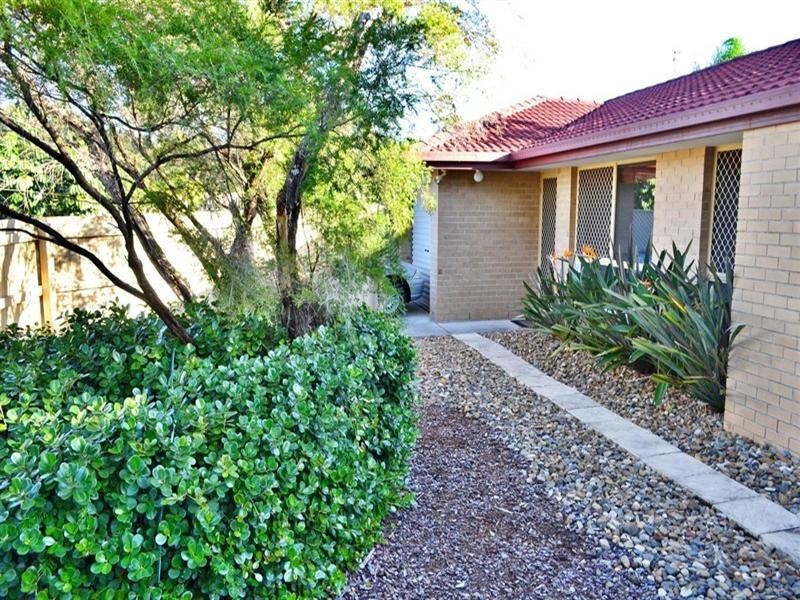 1/8 Fonda Place, Oxenford QLD 4210