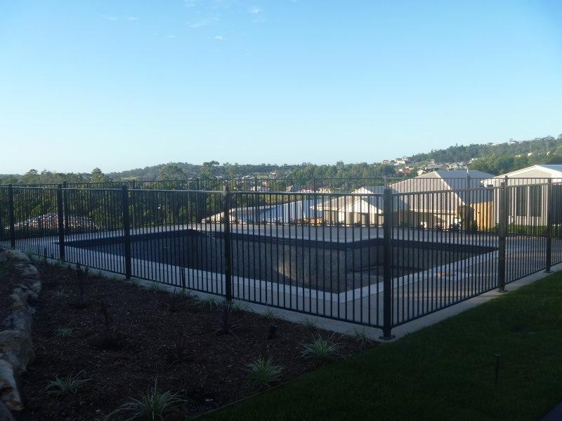 7 Rise Circuit, Pacific Pines QLD 4211