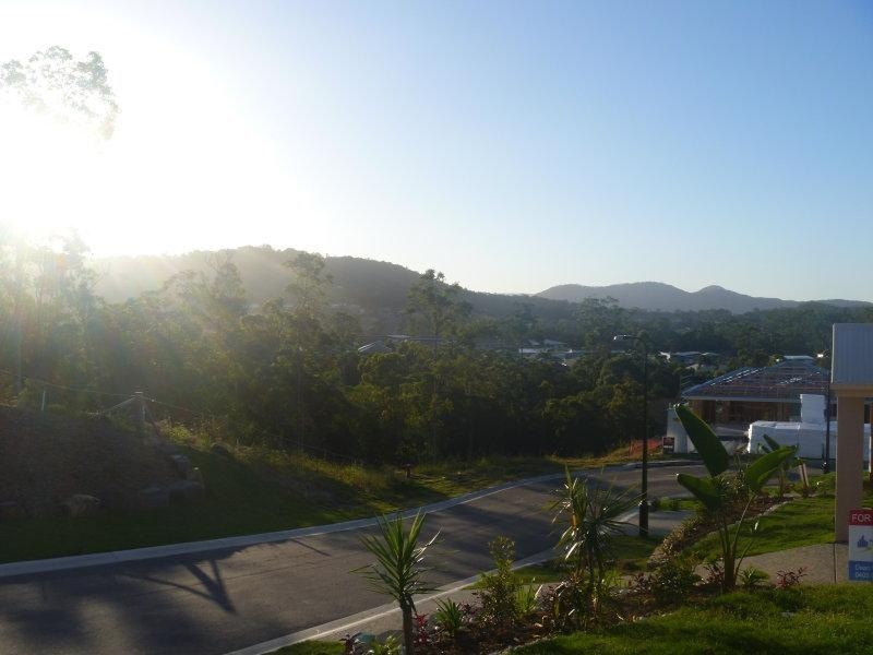 7 Rise Circuit, Pacific Pines QLD 4211