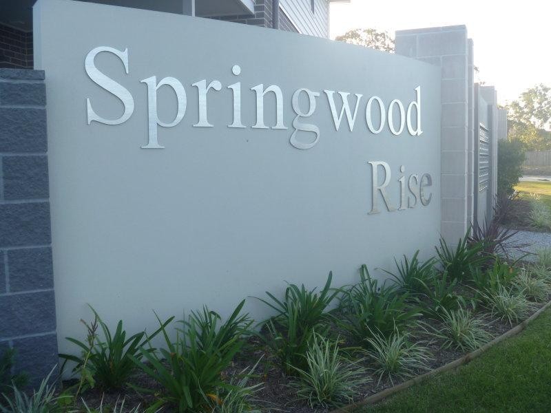 7 Rise Circuit, Pacific Pines QLD 4211