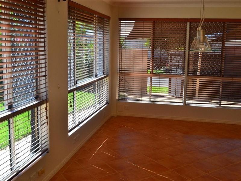 32 Conifer Crescent, Broadbeach Waters QLD 4218