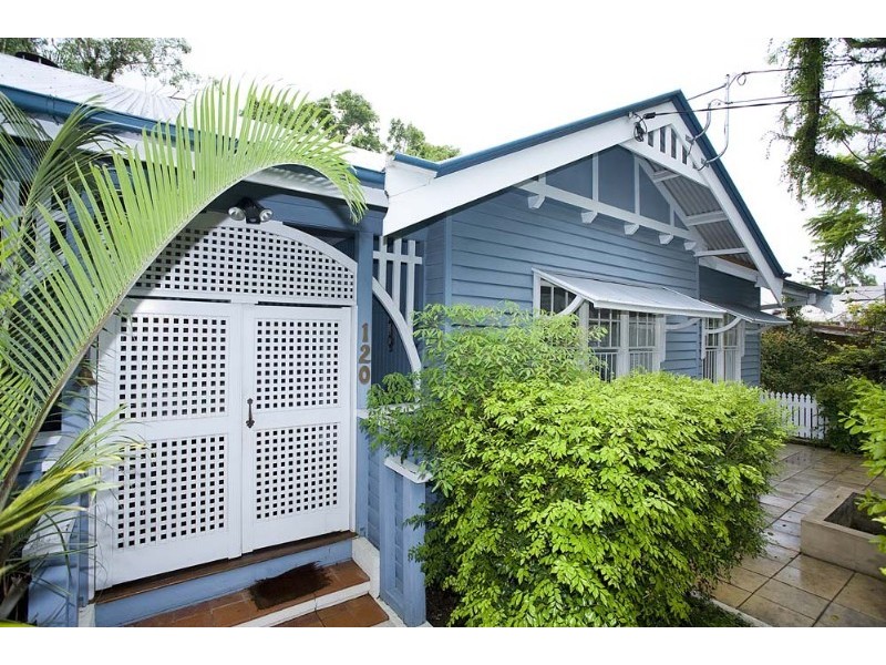 120 Simpsons Road, Bardon QLD 4065