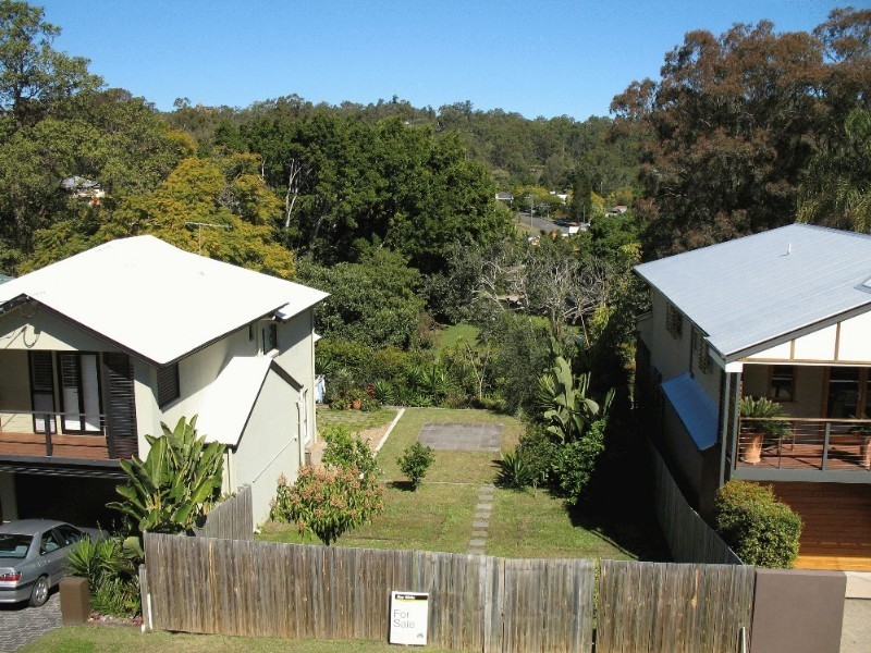 27 Burnham Road, Bardon QLD 4065