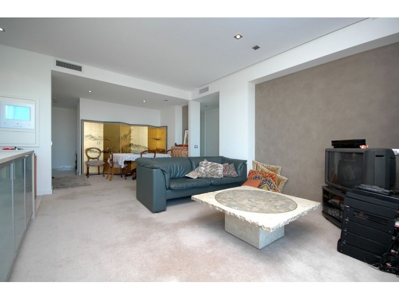 205 Coronation Drive, Milton QLD 4064