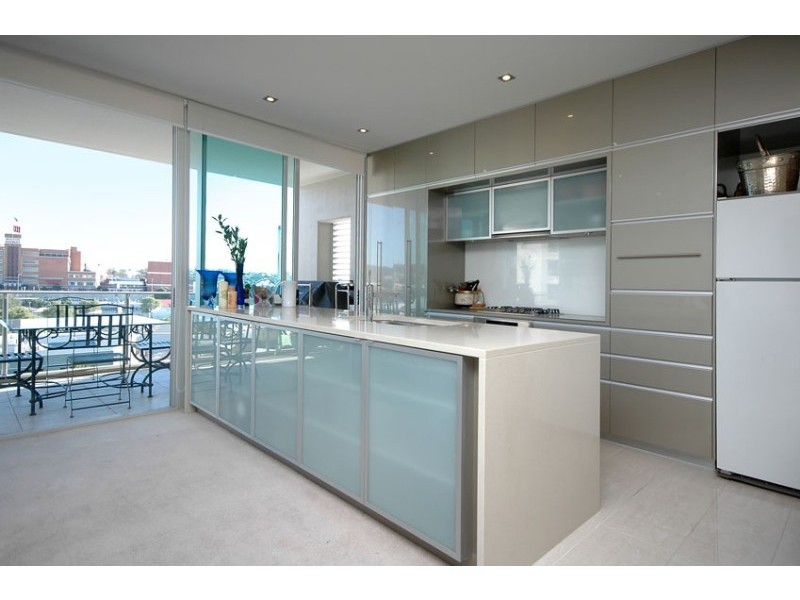 205 Coronation Drive, Milton QLD 4064