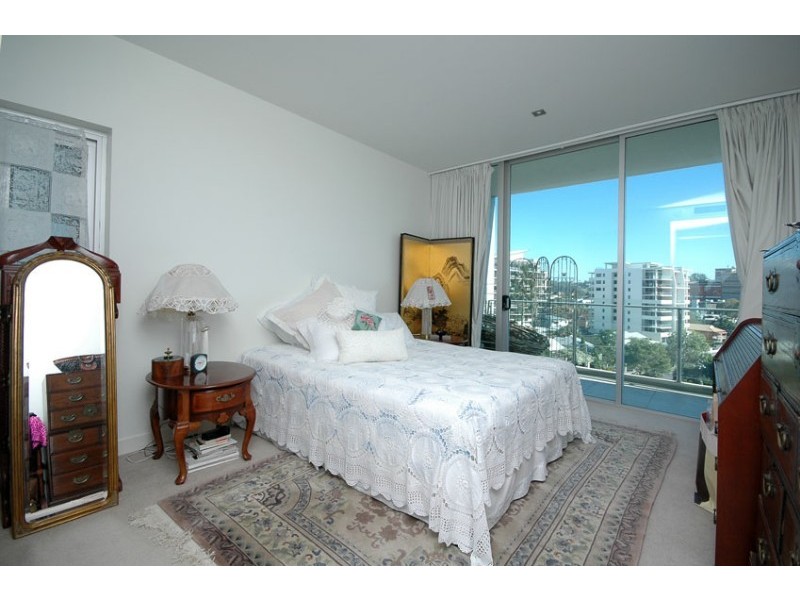 205 Coronation Drive, Milton QLD 4064