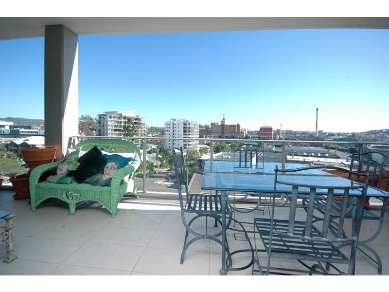 205 Coronation Drive, Milton QLD 4064