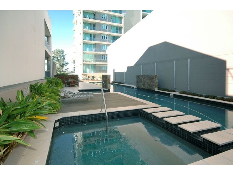 205 Coronation Drive, Milton QLD 4064