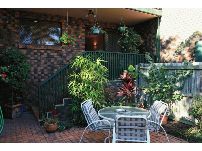 2/25 Bayliss Street, Toowong QLD 4066