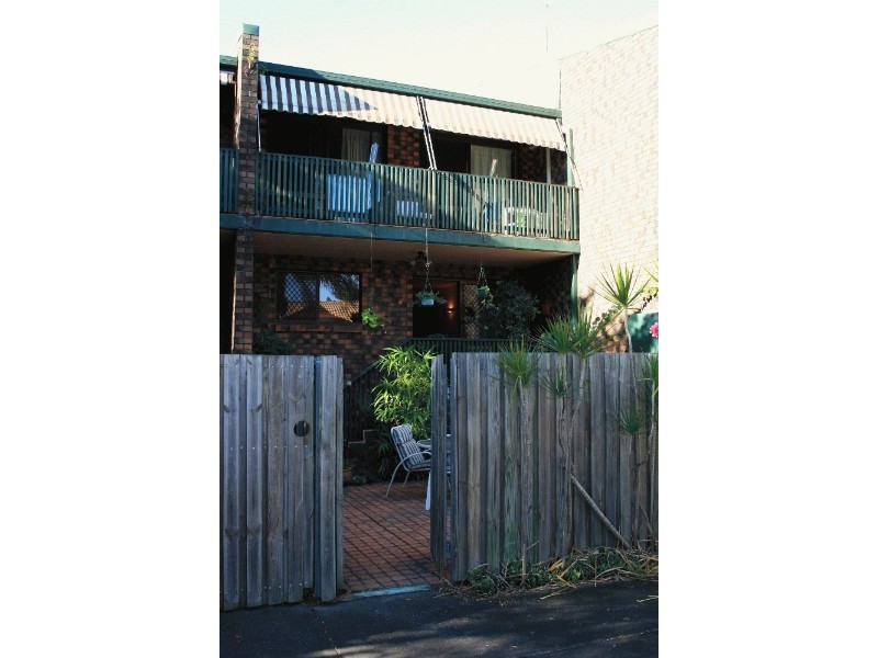 2/25 Bayliss Street, Toowong QLD 4066