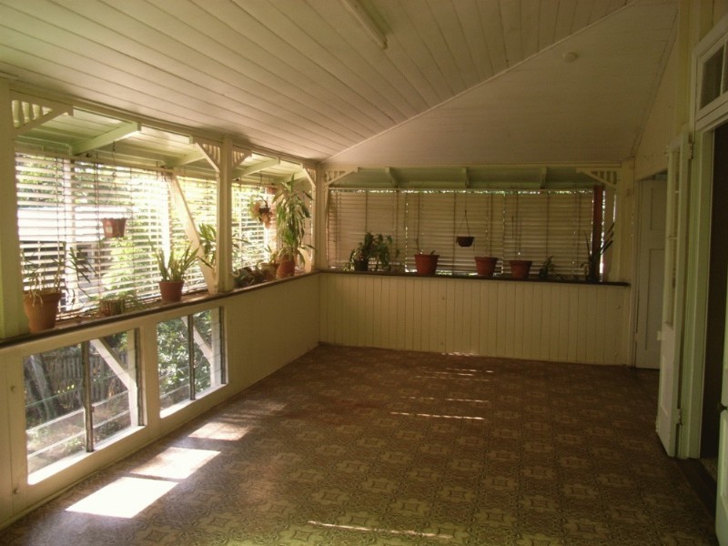 5 Chiswick Road, Bardon QLD 4065