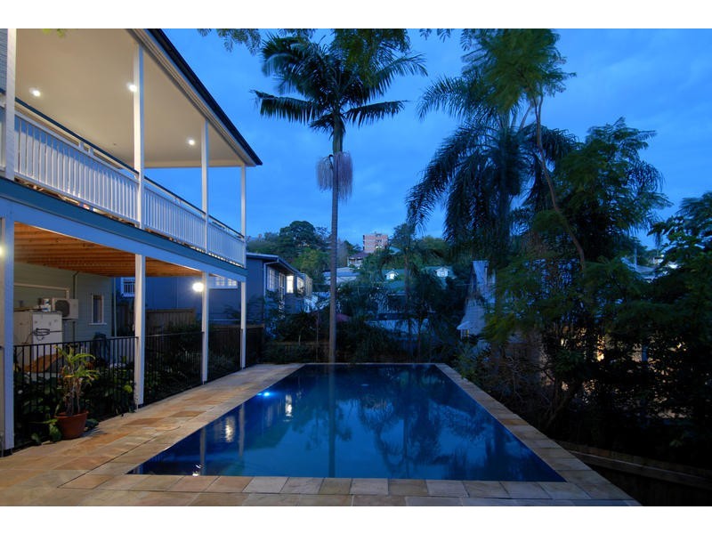 17 O’Connell Place, Red Hill QLD 4059