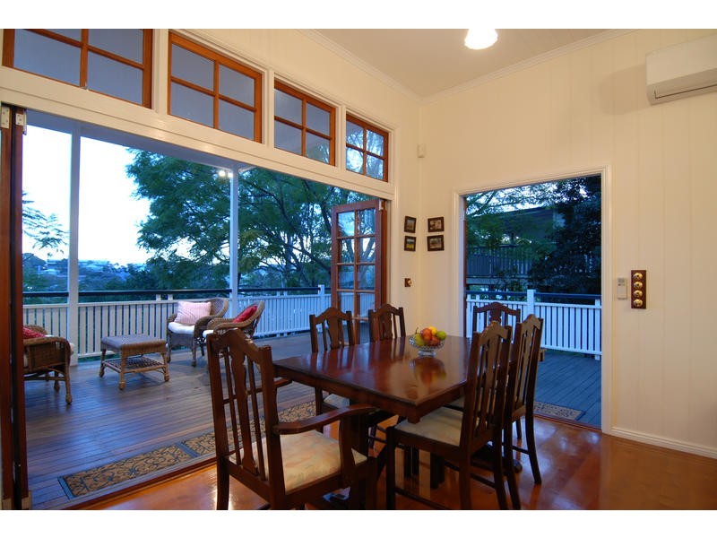 17 O’Connell Place, Red Hill QLD 4059