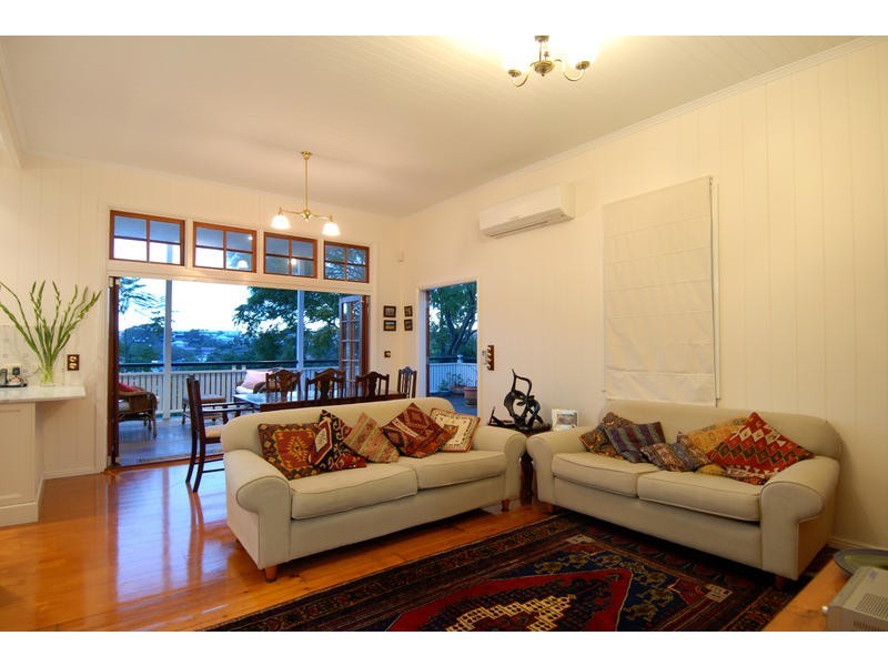 17 O’Connell Place, Red Hill QLD 4059