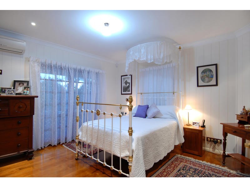 17 O’Connell Place, Red Hill QLD 4059