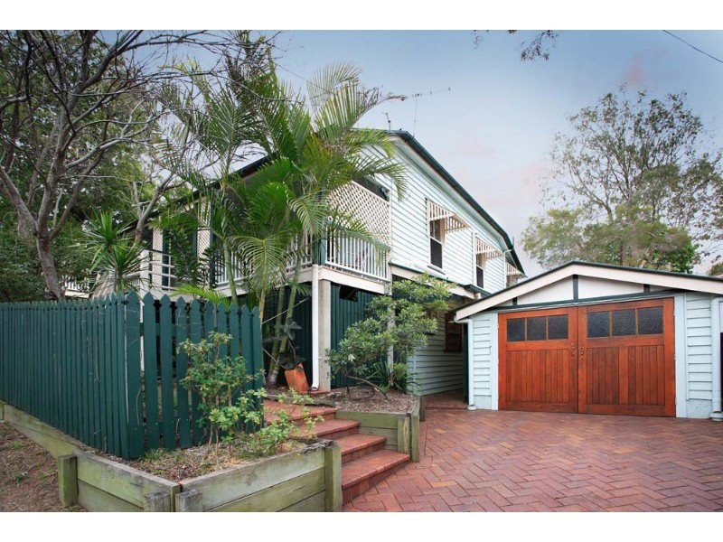 69 Coronation Street, Bardon QLD 4065