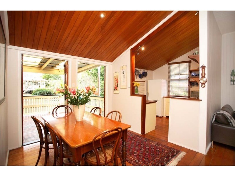 69 Coronation Street, Bardon QLD 4065