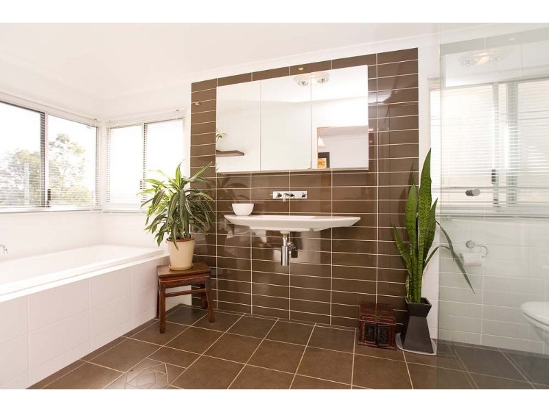 37 Crown Street, Bardon QLD 4065