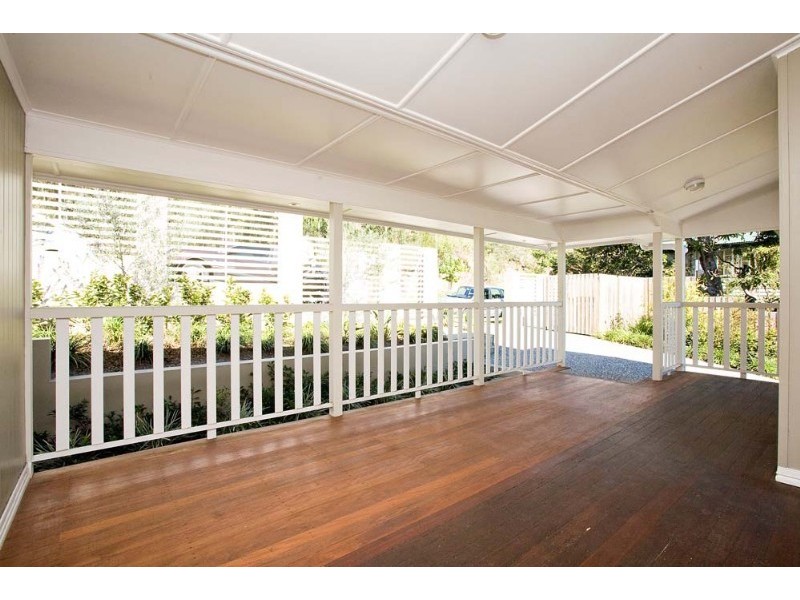 18 Lorimer Terrace, Kelvin Grove QLD 4059