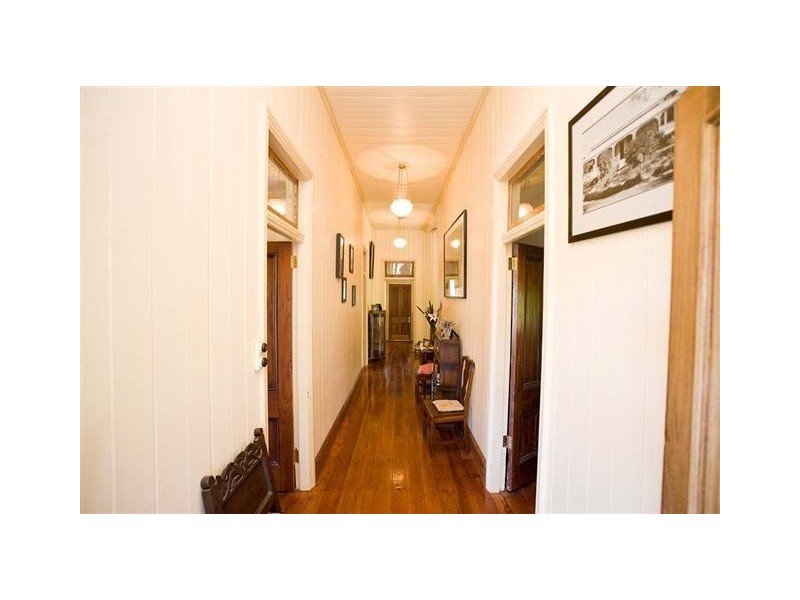 24 Findlay Street, Ashgrove QLD 4060