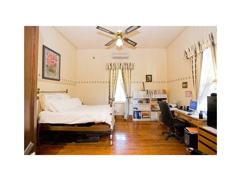 24 Findlay Street, Ashgrove QLD 4060